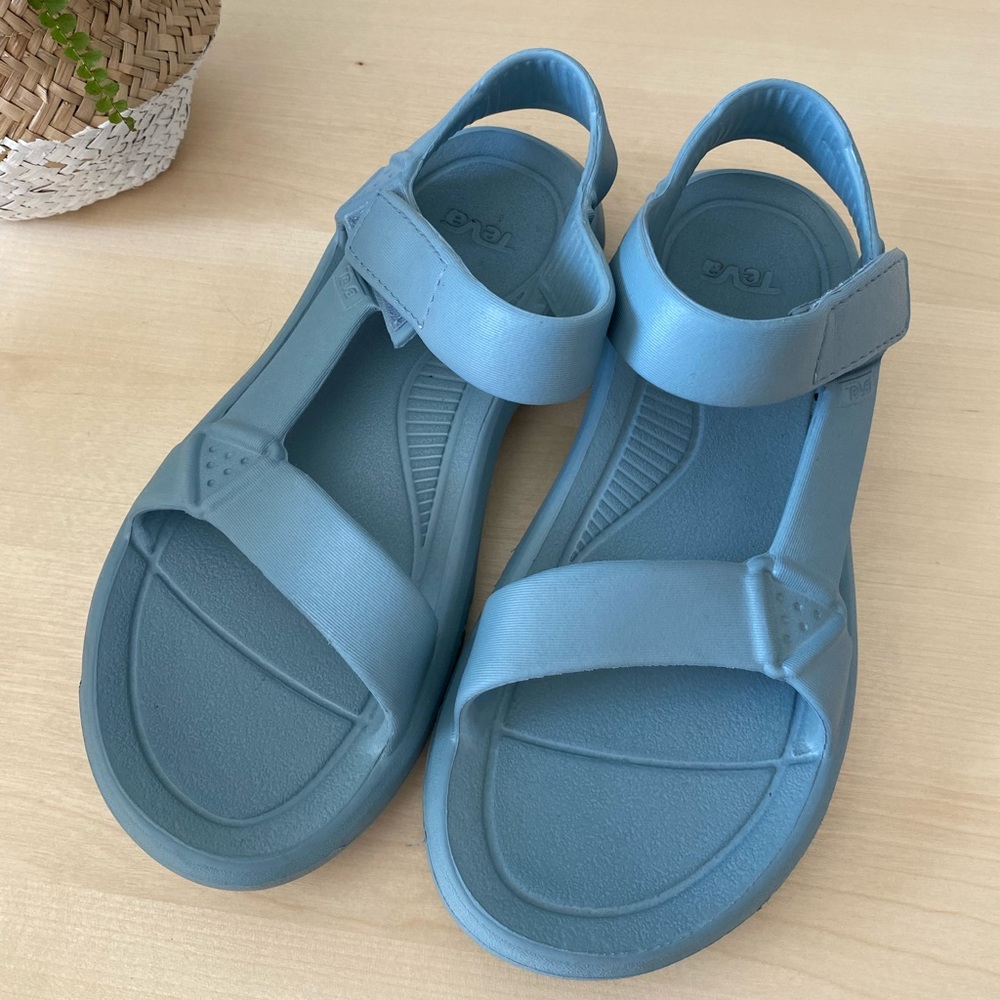 Teva sky blue hiking sandals